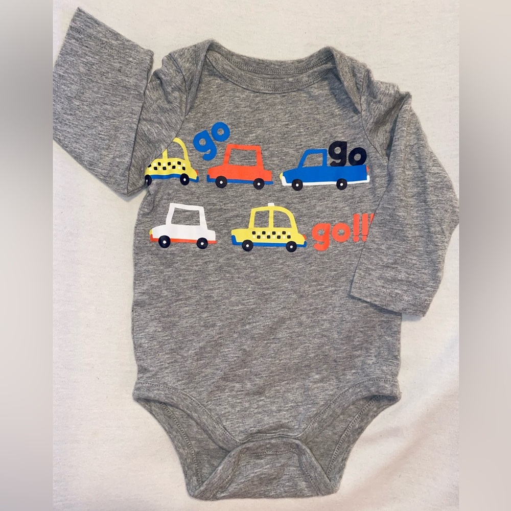 BabyGap Car And Taxi Onesie Bundle - Picture 4 of 6